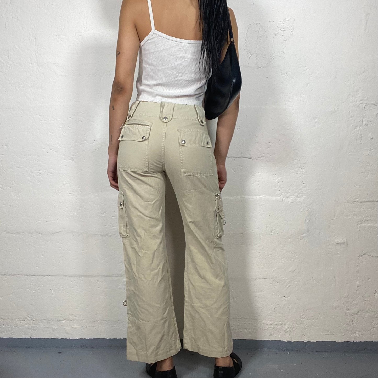 Vintage 2000’s Hip Hop Beige Wide Leg Low Waisted Side Pockets Pants with Metal Details (S)