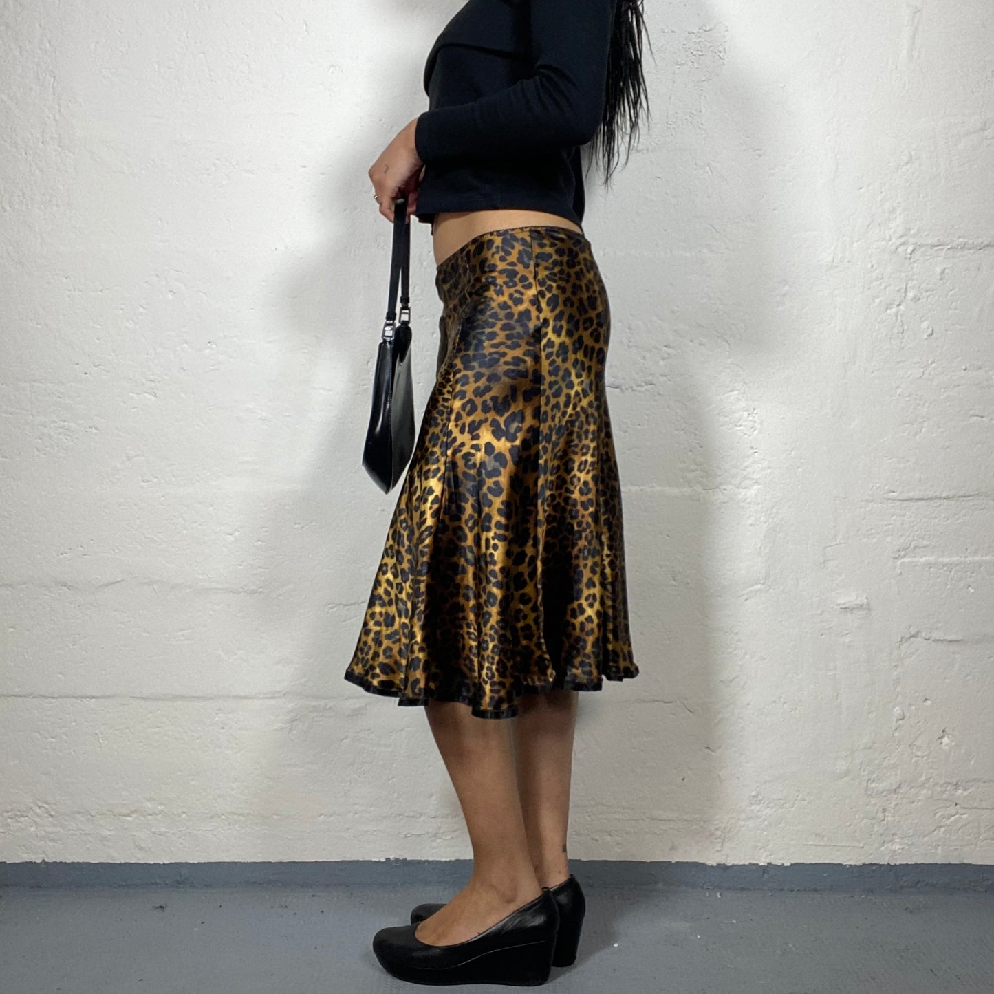 Vintage 2000's Glamorous Brown and Yellow Toned Satin Leo Print Skirt (S)