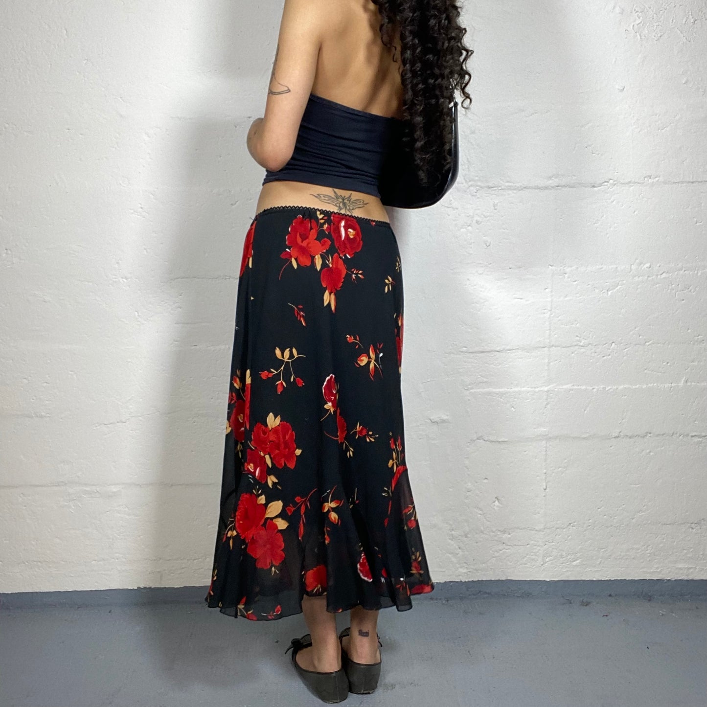 Vintage 2000's Chic Romantic Black Flowy Chiffon Dance Maxi Skirt with Red Roses Print (S)