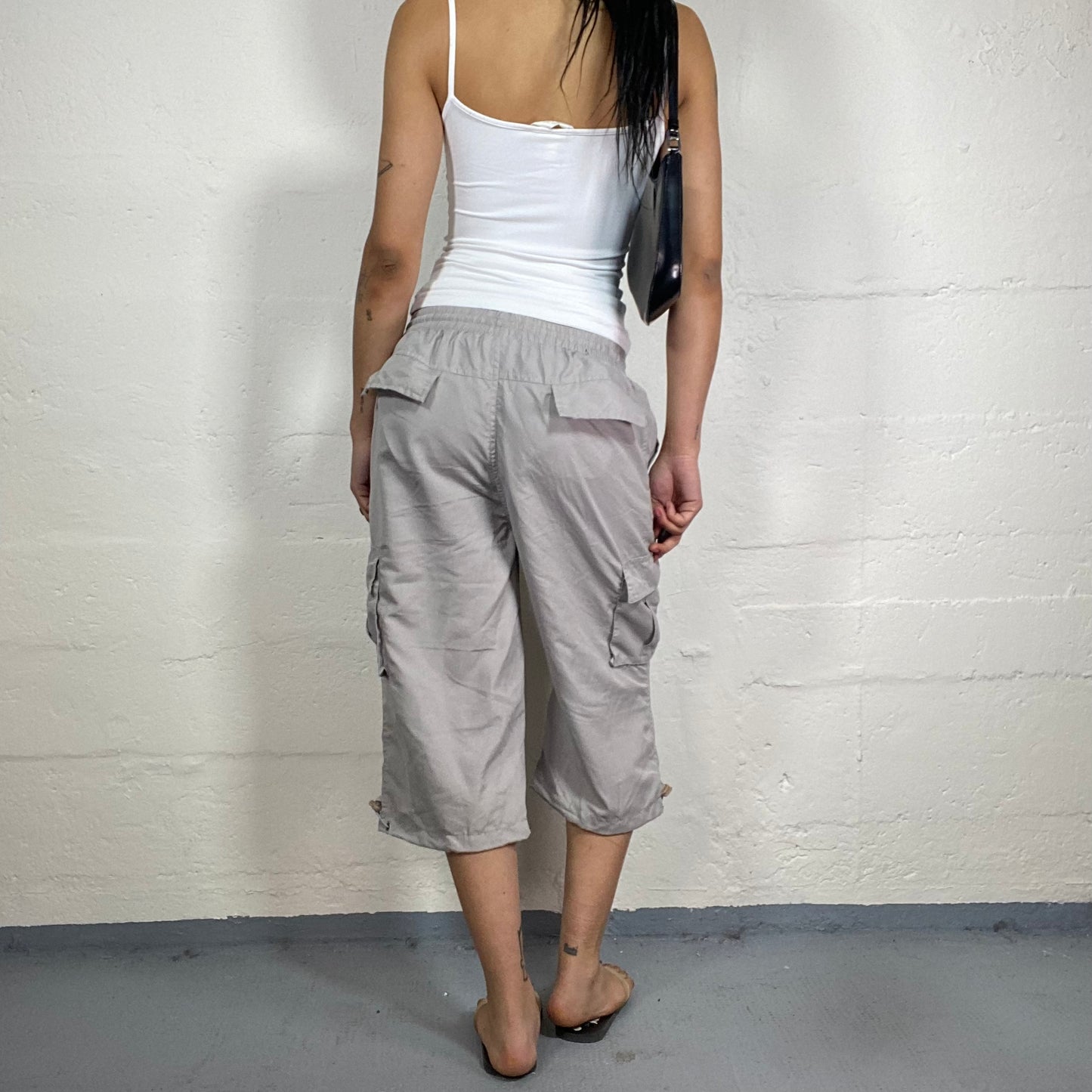 Vintage 2000's Skater Girl Grey Baggy Cargo Capri Pants (XL)