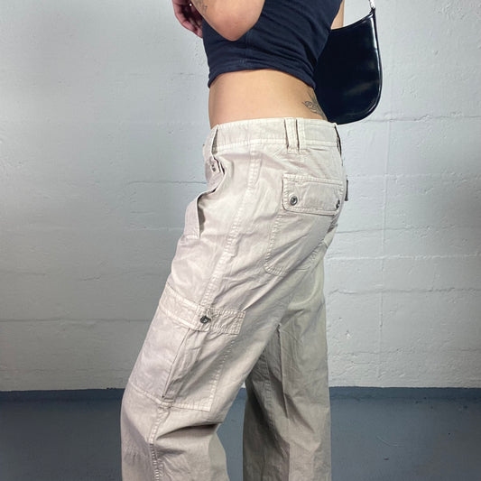Vintage 2000's Soft Girl Beige Low Waisted Straight Fit Cargo Pants (M)