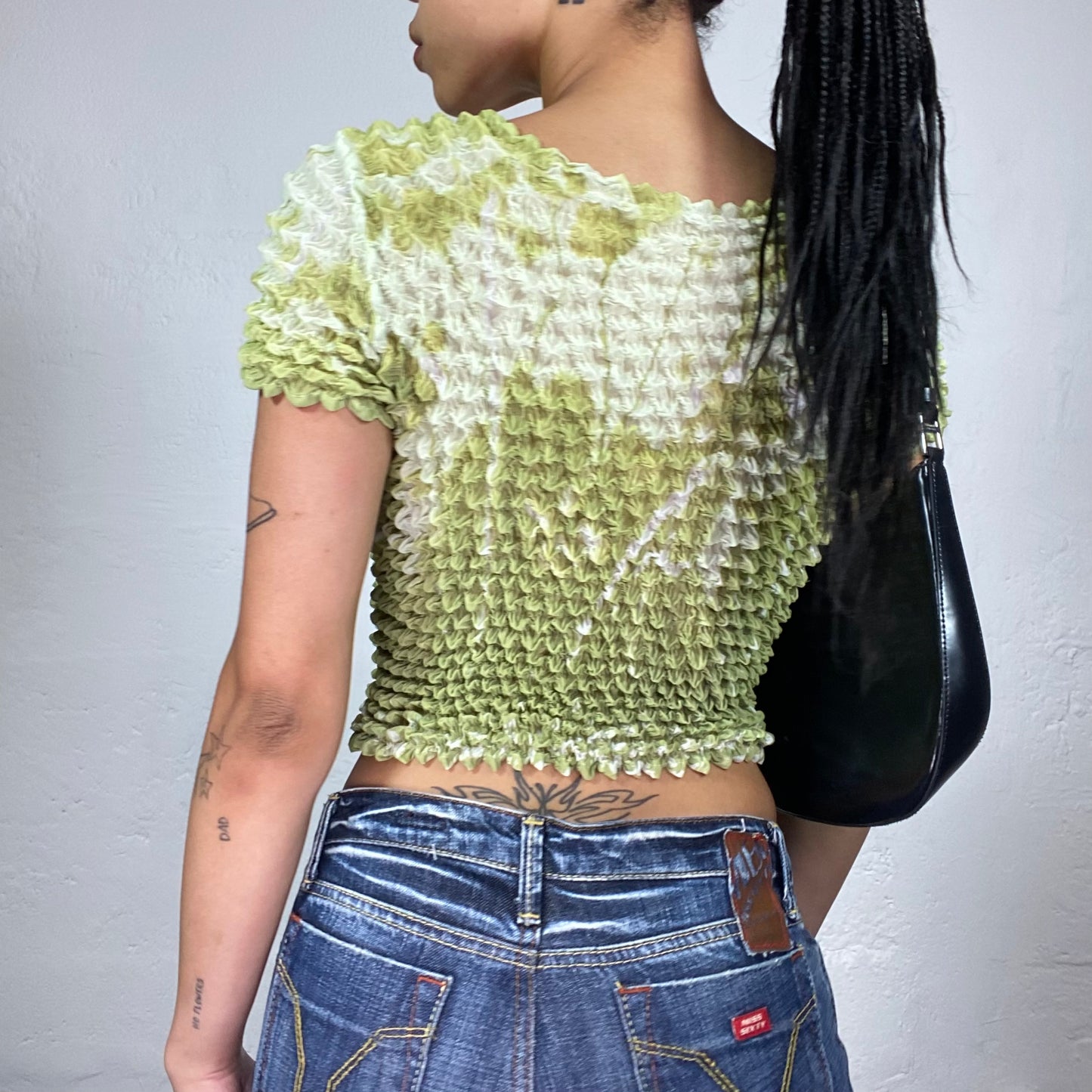 Vintage 2000's Soft Girl Green and White 3D Pleated Shortsleeved Top (S)