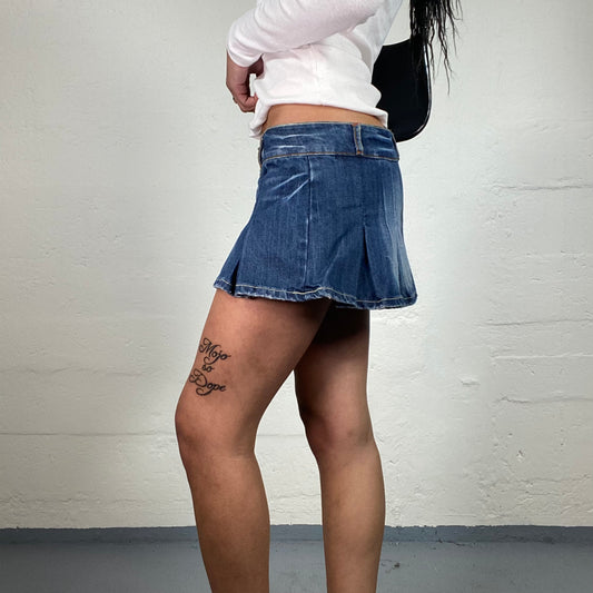 Vintage 2000's Downtown Girl Blue Denim Mini Low Waisted Pleated Skirt with Wash Outs (S)