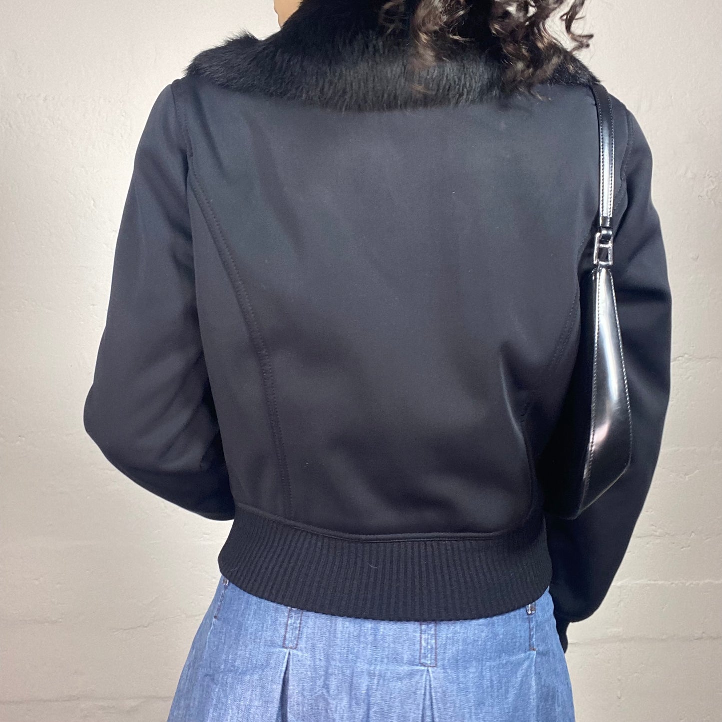 Vintage 2000's Glamorous Black Classy Bomber Jacket with Fur Details (L)