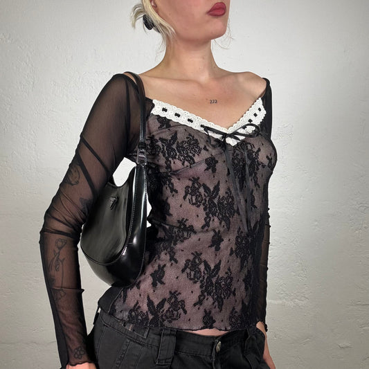 Vintage 2000's Vamp Girl Grey and Black Lace Decorated Longsleeve Top with White Vintage Neck Cut Trim (S)