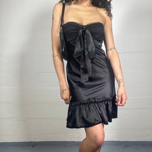 Vintage 2000's Chic Black Satin Tube Dress with Bottom Ruffles and Bra Ribbon (M)