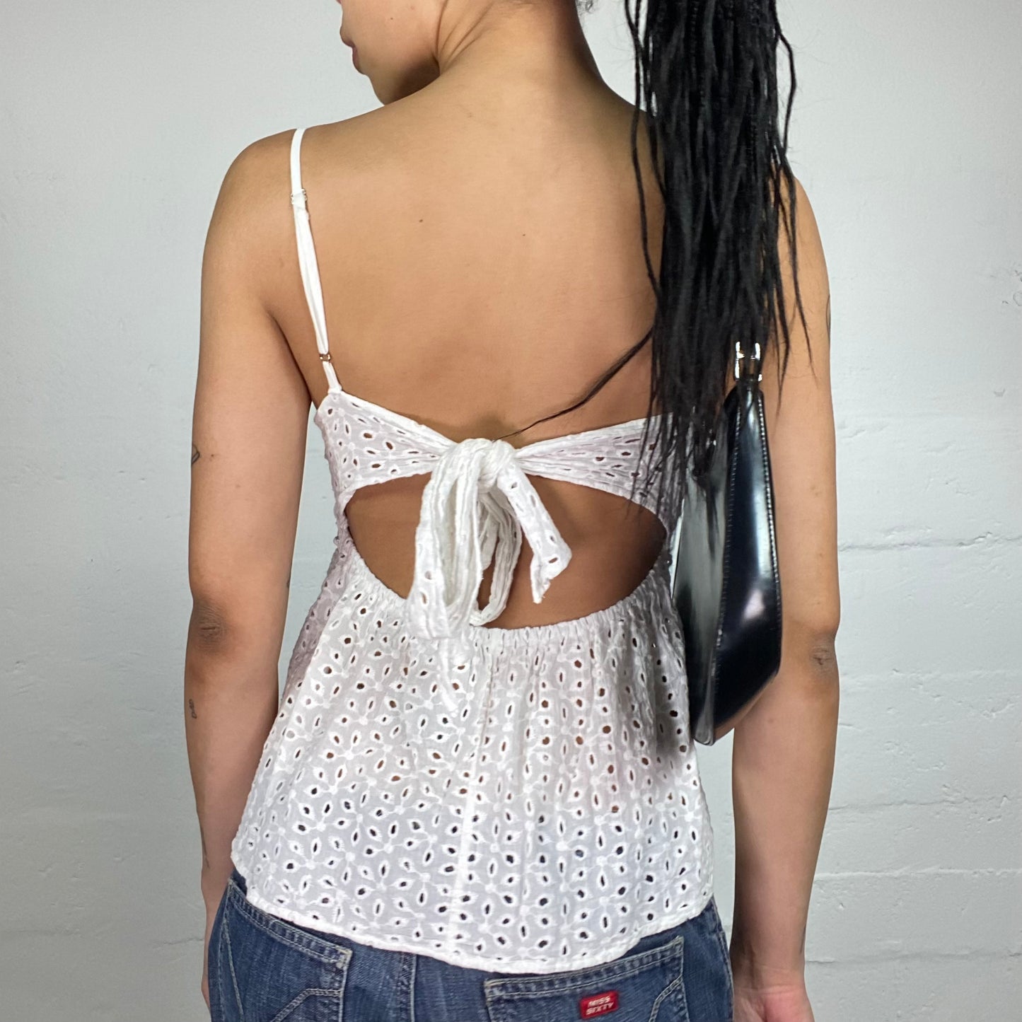 Vintage 2000's Summer Soft Girl White Lace Material Cami Top with Back Binding (M)
