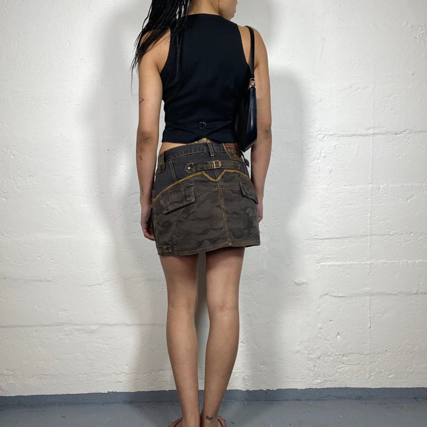 Vintage 2000's Skater Girl Brown Camo Print Button Up Denim Skirt (M)