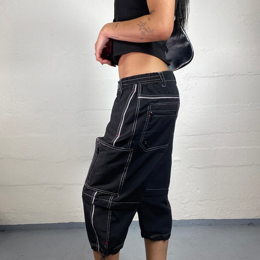Vintage 2000's Downtown Girl Black Cargo Denim Cargo Capri Pants (L)