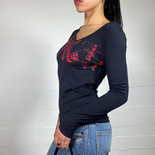 Vintage 2000's Goth Black Longsleeve Asymmetric V-Cut Top with Red Typography Print (M)