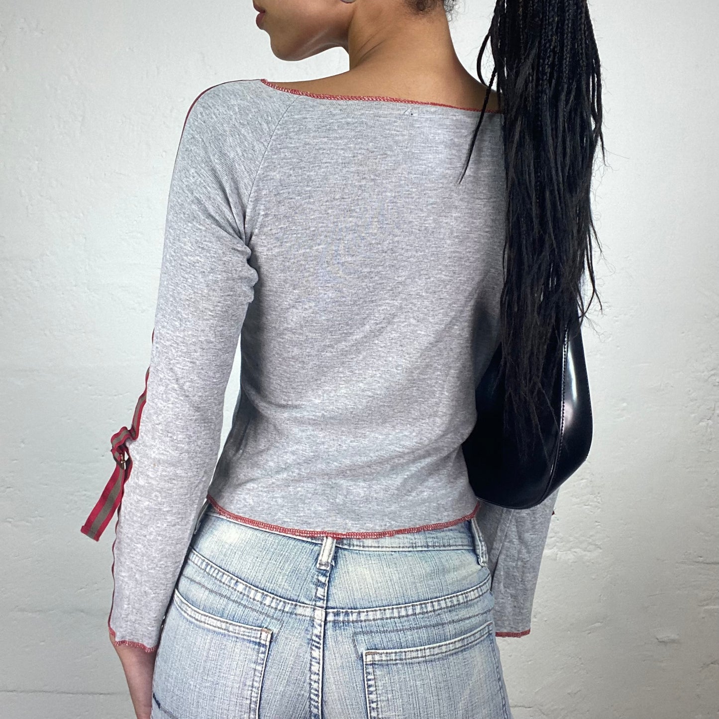 Vintage 2000’s Downtown Girl Grey Longsleeve Top with Red Belted Sleeve Stripes and Queen Print (M)