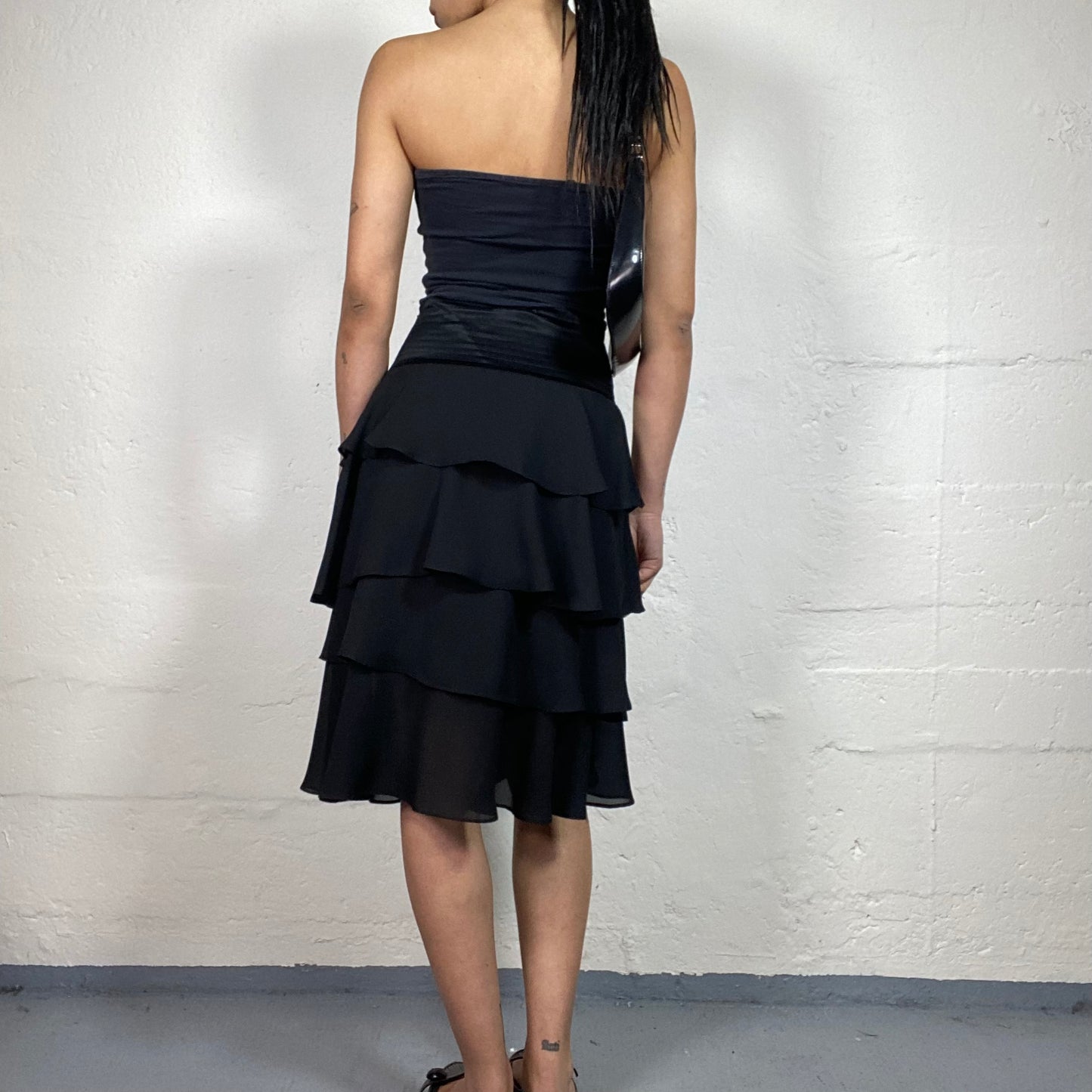 Vintage 2000's Dinner Out Layered Black Midi Skirt with Wide Waist Band (S)