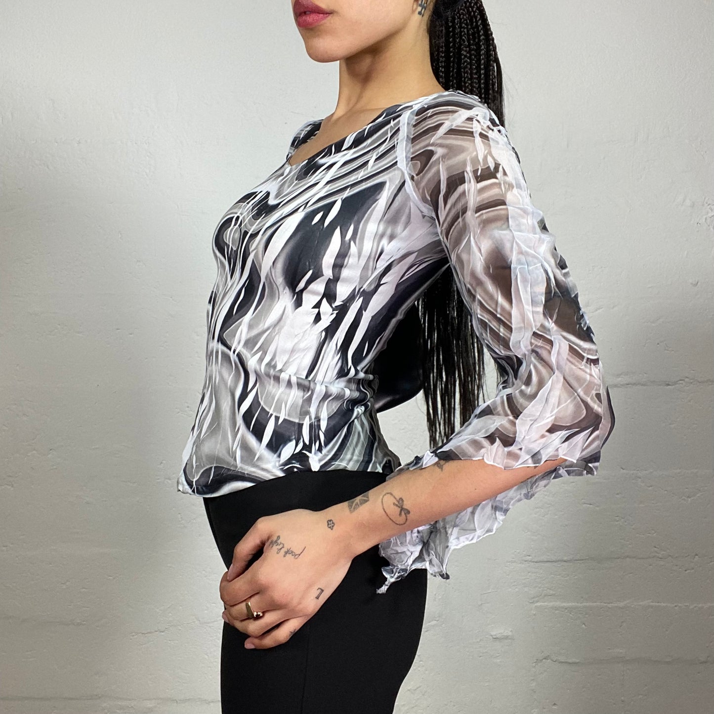 Vintage 2000's Romantic Chiffon Black and White Wrinkled Effect Texture 2/4 Sleeve Futuristic Print Top (S)