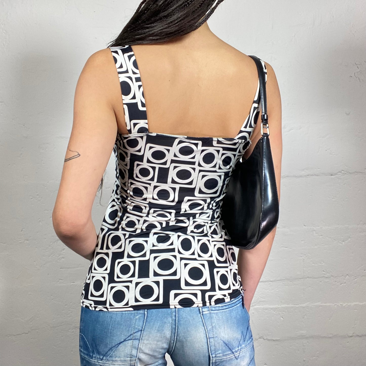Vintage 2000’s Sunday Date Black and White Futuristic Geometric Print Cami Top with Metal Square-Shaped Ring (S)