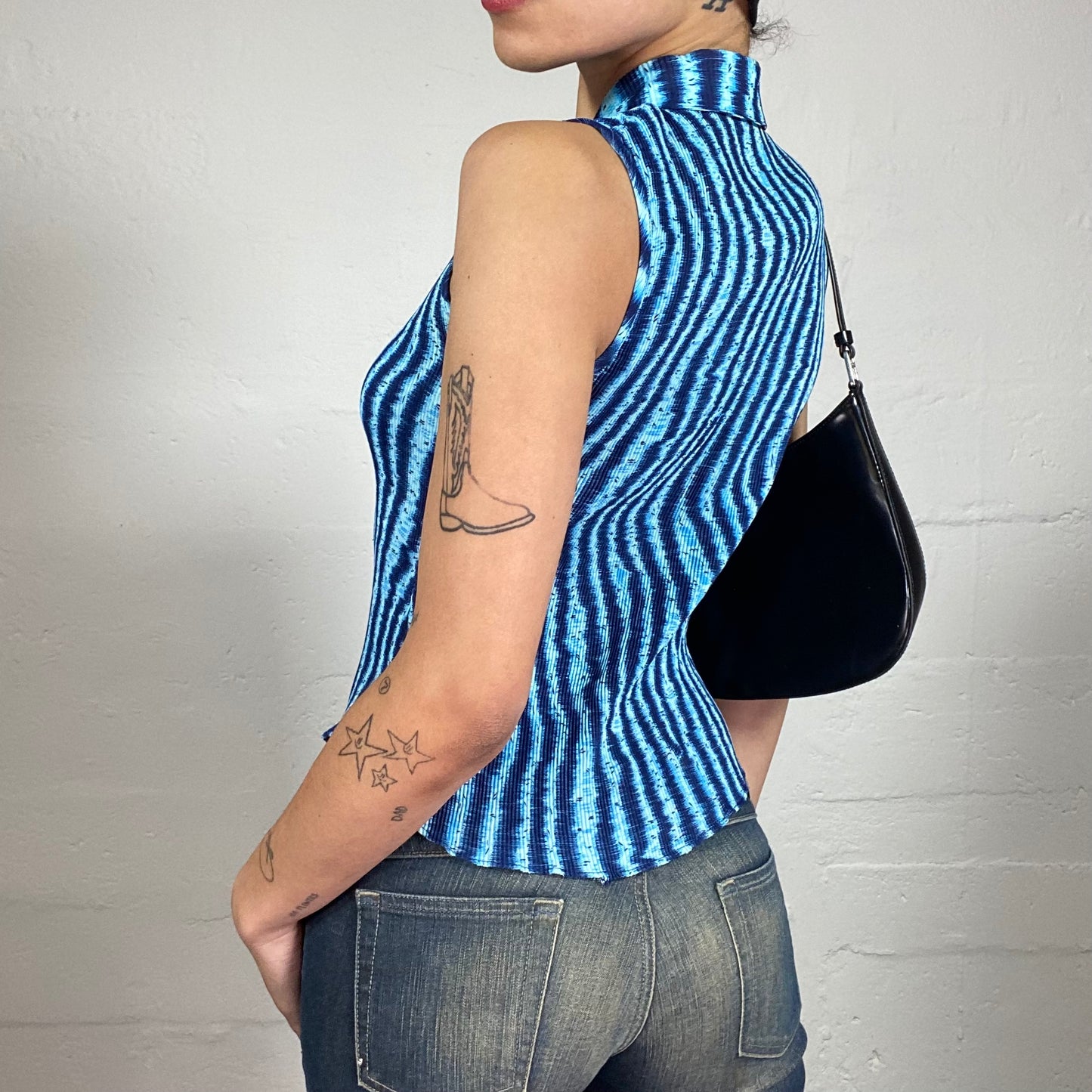 Vintage 2000's Downtown Girl Aquamarine Blue Curly Stripe Printed Zip Up Cami Top with a Collar (S)