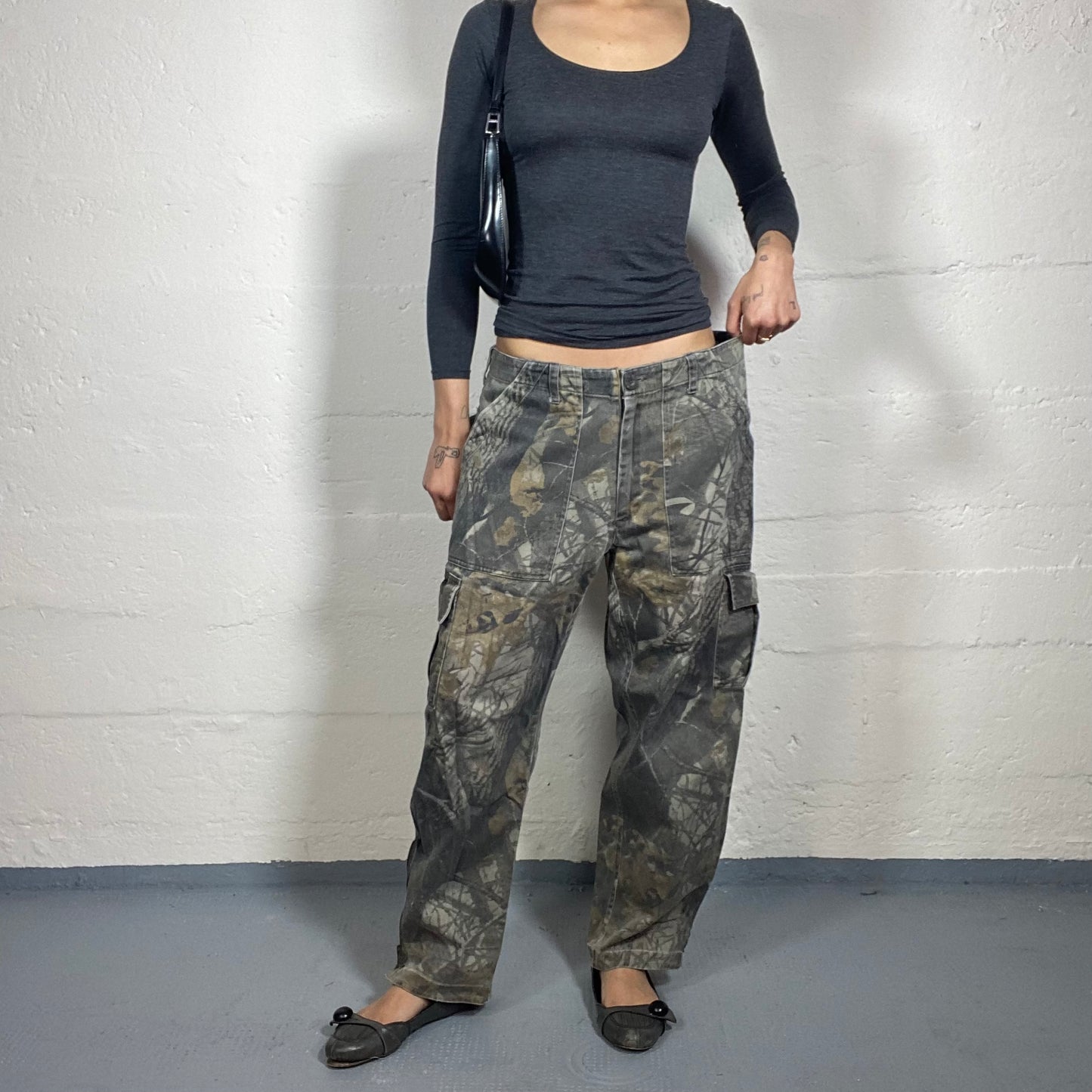 Vintage 2000's Camouflage Style Baggy Printed Brown/Grey Pants with Big Pockets (XL)
