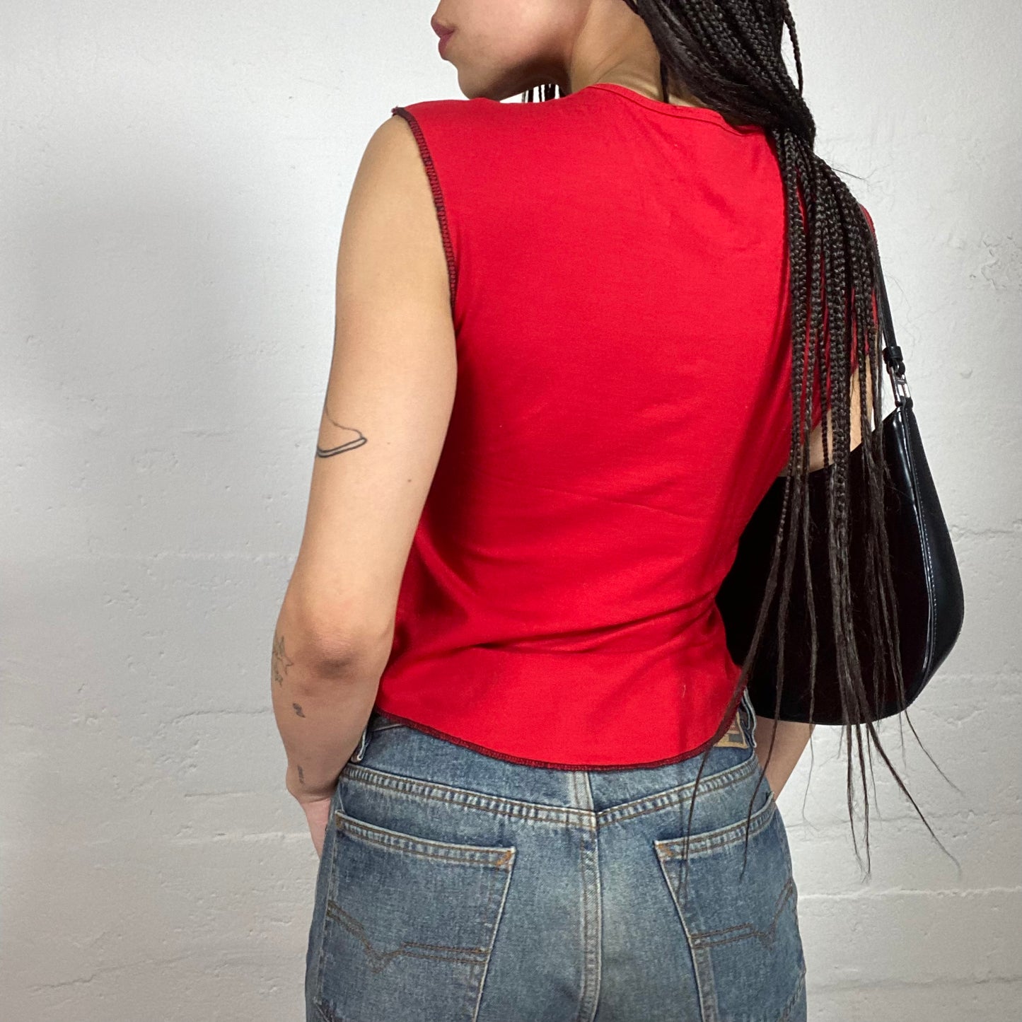 Vintage 2000’ Streetwear Red Printed Tank Top with Queen Print (S)