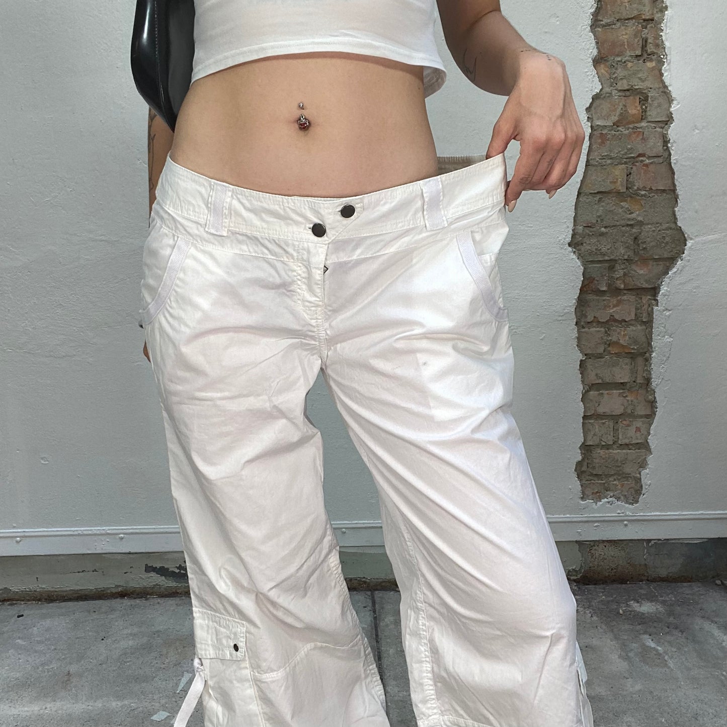 Vintage 2000's Cyber White Cargo Pants with Big Pocket Detail (L)