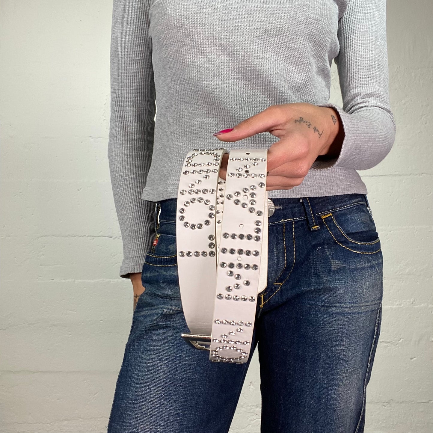 Vintage 2000's Guido White Belt with Strass Worldwide Cities Decoration Detail