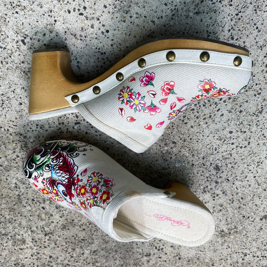 Vintage 2000's Ed Hardy Summer White Clogs with Wooden Platform and Koi Print (36)
