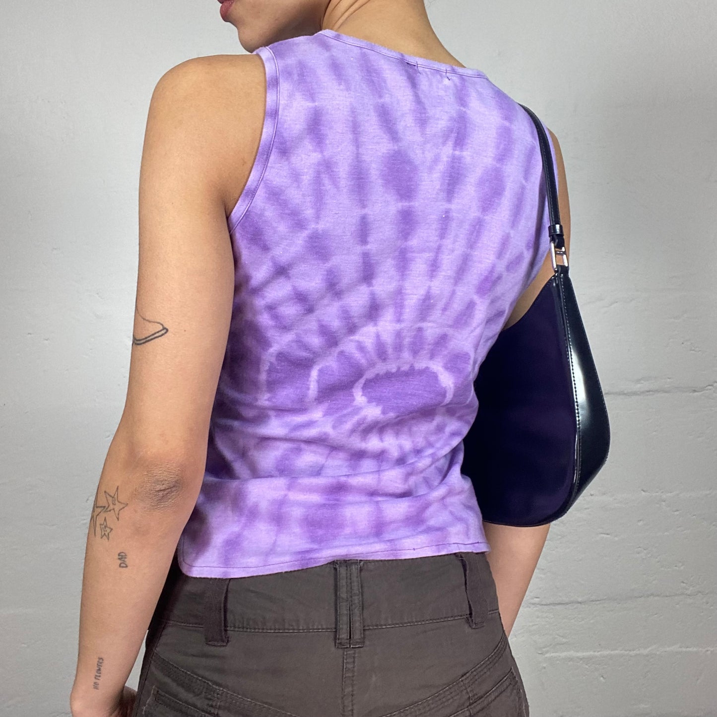 Vintage 2000's Surfer Girl Purple Tie Dye Top with Seashells Embroidery Detail (S)