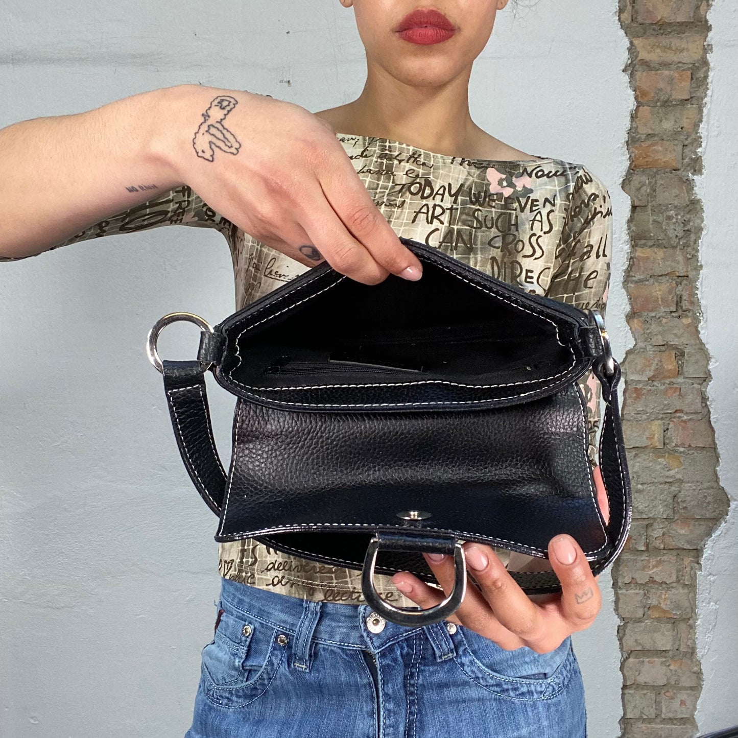 Vintage 2000's Downtown Girl Black Mini Shoulder Bag with White Stitching (S)