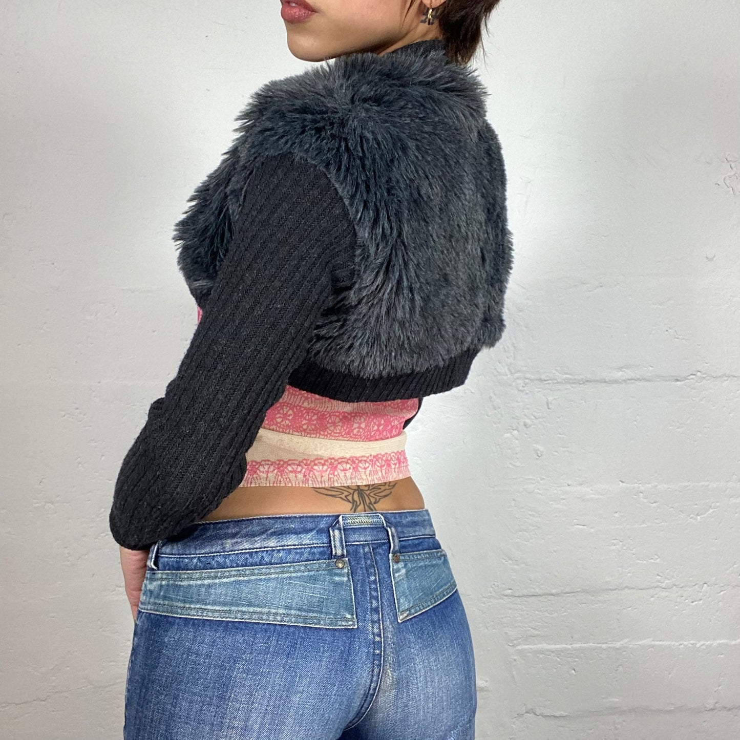 Vintage 2000's Ballet Grey Maille Bolero Cardigan with Faux Fur Covering Detail (M)