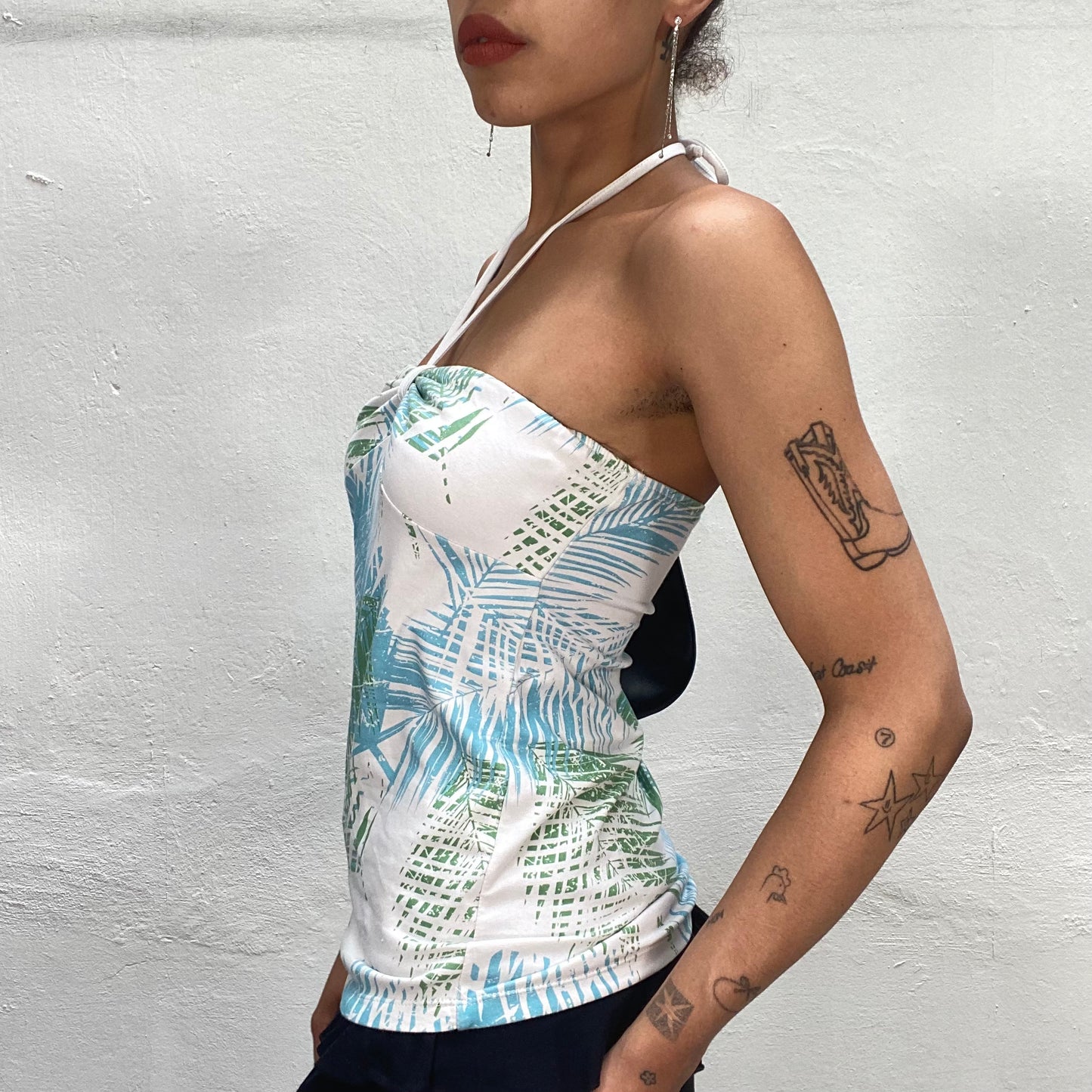 Vintage 2000's Summer White Halter Top with Blue and Green Palm Tree Leaf Print (XS/S)