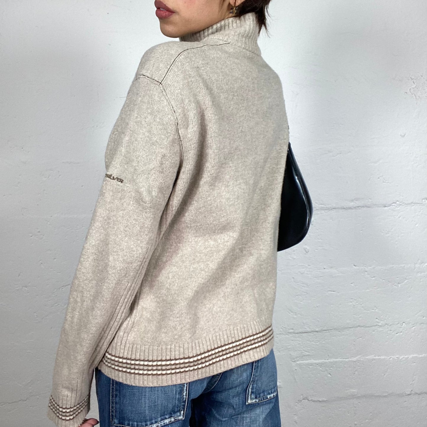 Vintage 2000's Quicksilver Sporty Beige Zip Up Knitted Sweater (L)