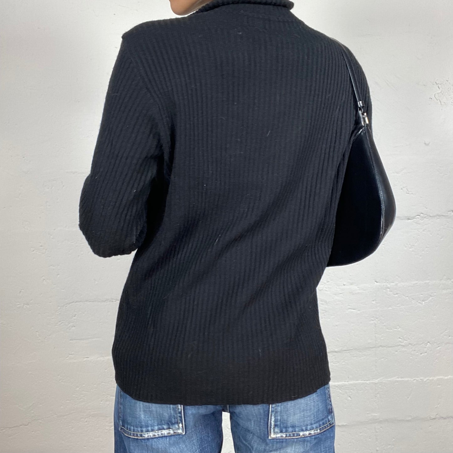 Vintage 2000's Sporty Black Asymmetric Zip Up Knitted Sweater (M)