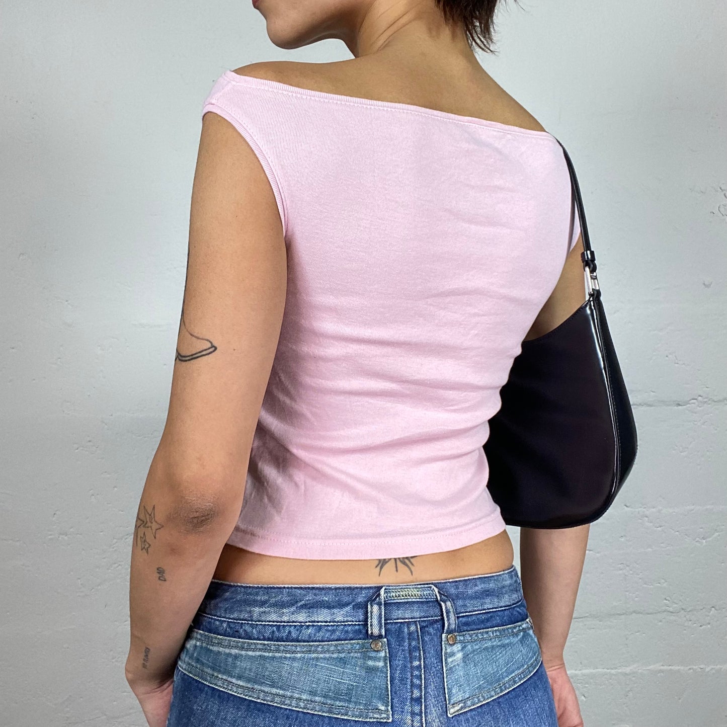 Vintage 2000's Downtown Girl Pink Maille Crop Top with Skyline Print (S)