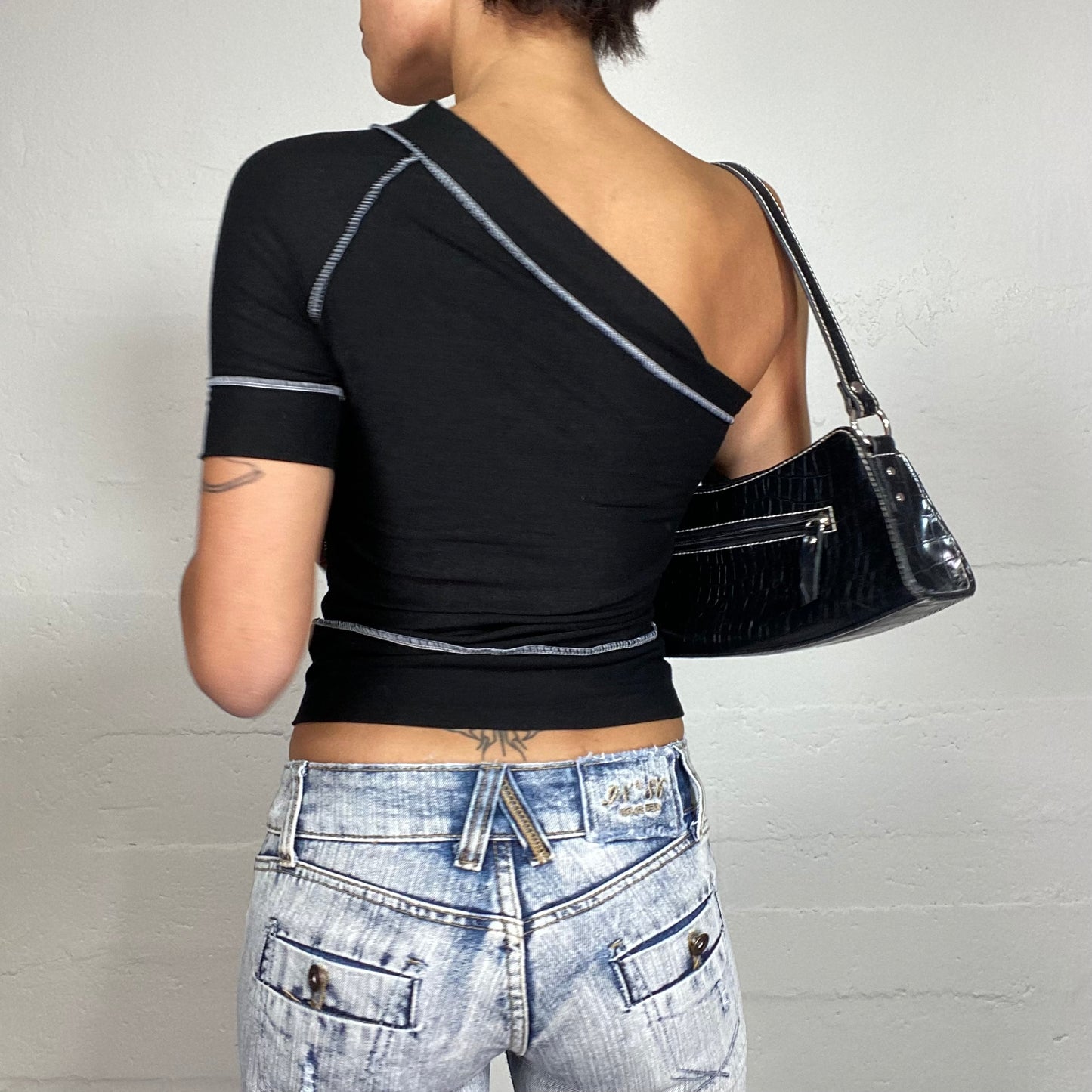 Vintage 90's Sporty Black One Shoulder Top with Red "83" Print (S/M)