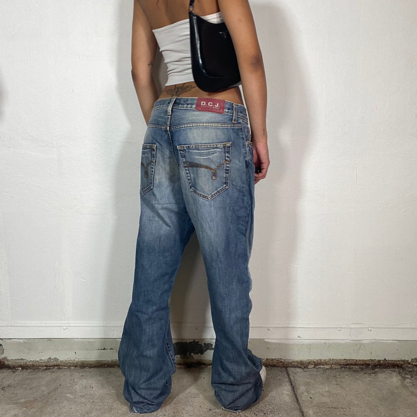 Vintage 2000's Streetwear Denim Relaxed Fit Jeans with Loose Straight Leg (M/L)