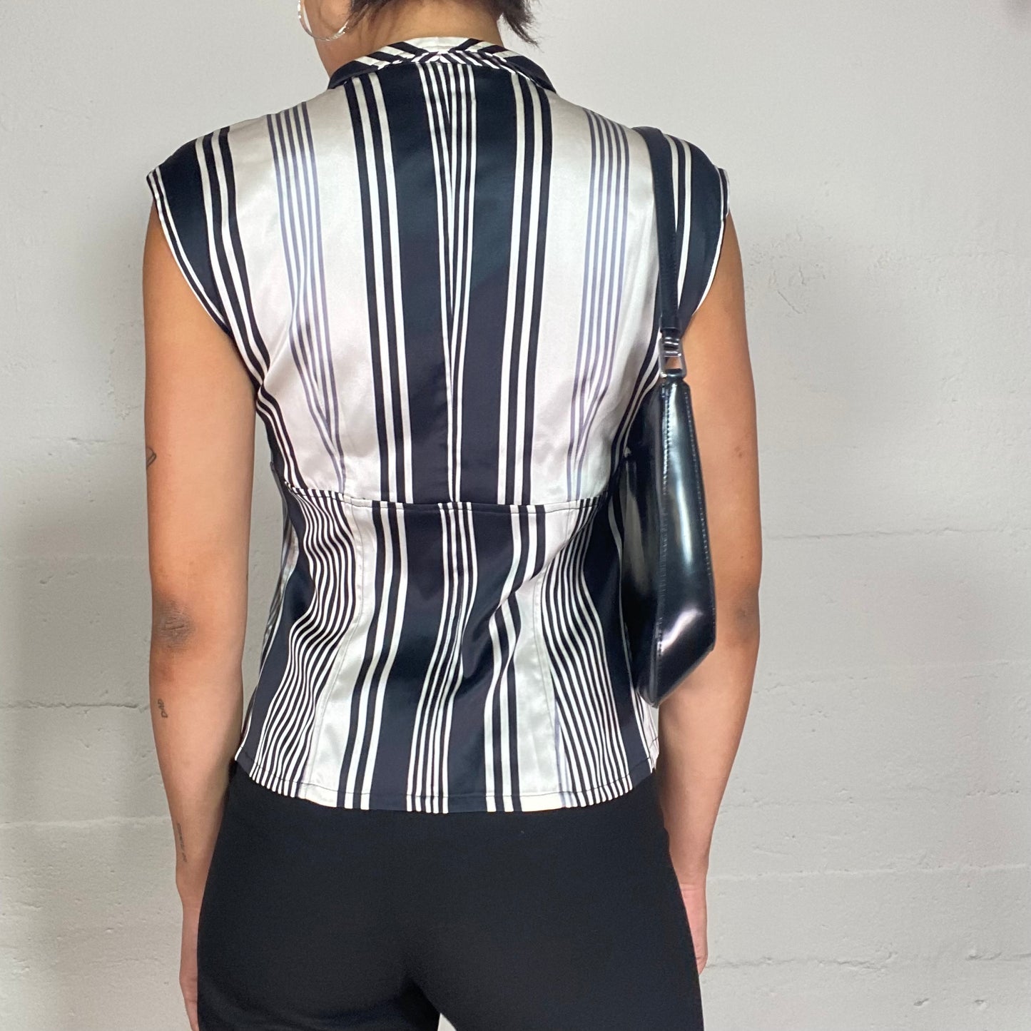 Vintage 90's Adolfo Dominguez Office Grey Striped Print Top with Zip Up Detail (S/M)