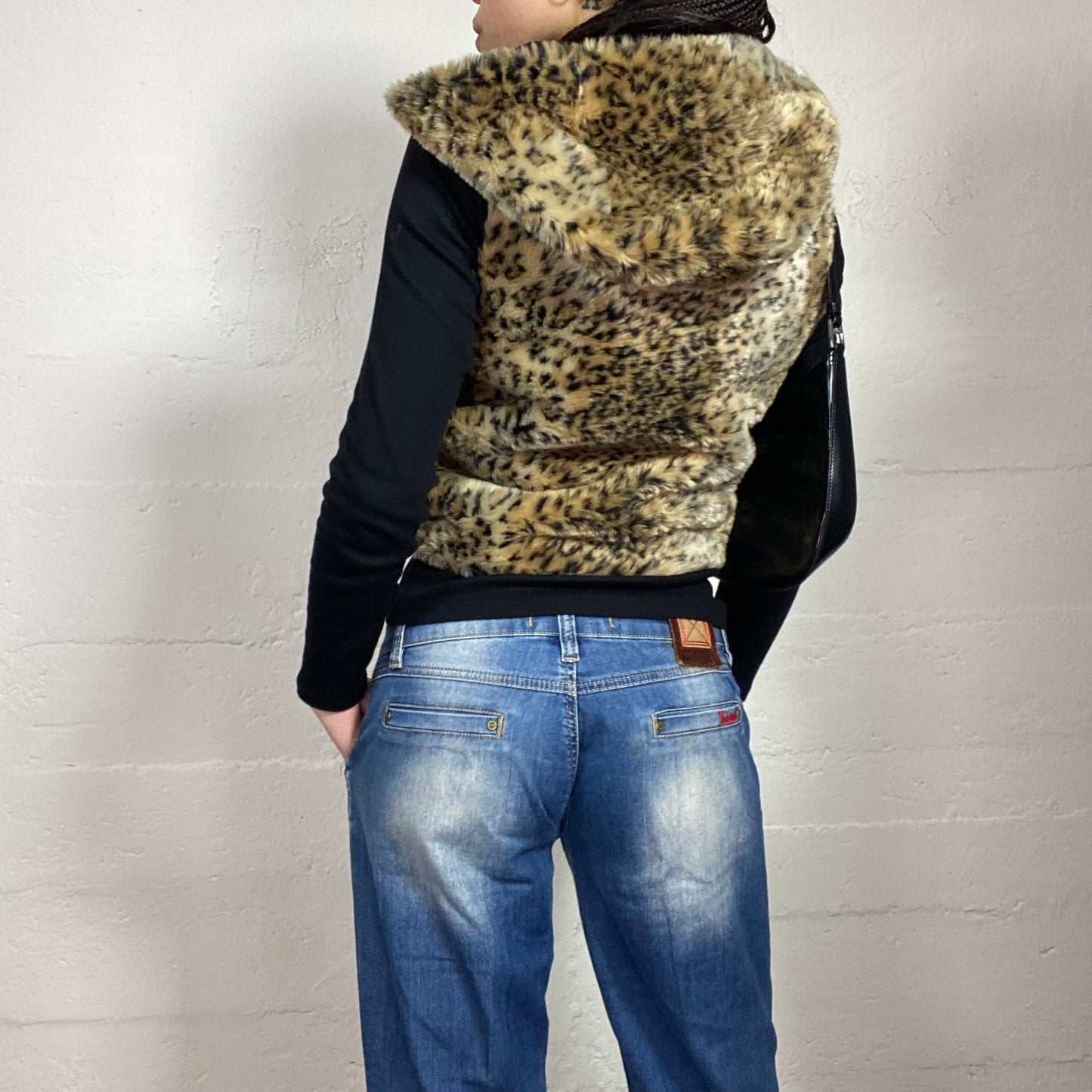 Vintage 2000's Bratz Fur Cheetah Print Jacket with Black Maille Longsleeves Detail (S/M)