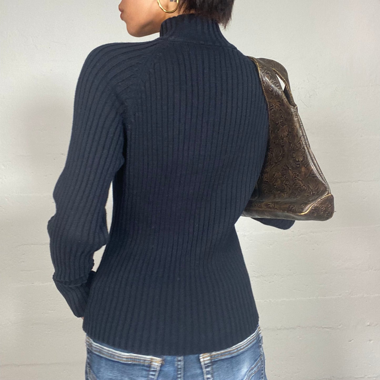 Vintage 2000's DKNY Classic Black Half Zip Up Ribbed Pullover (S/M)
