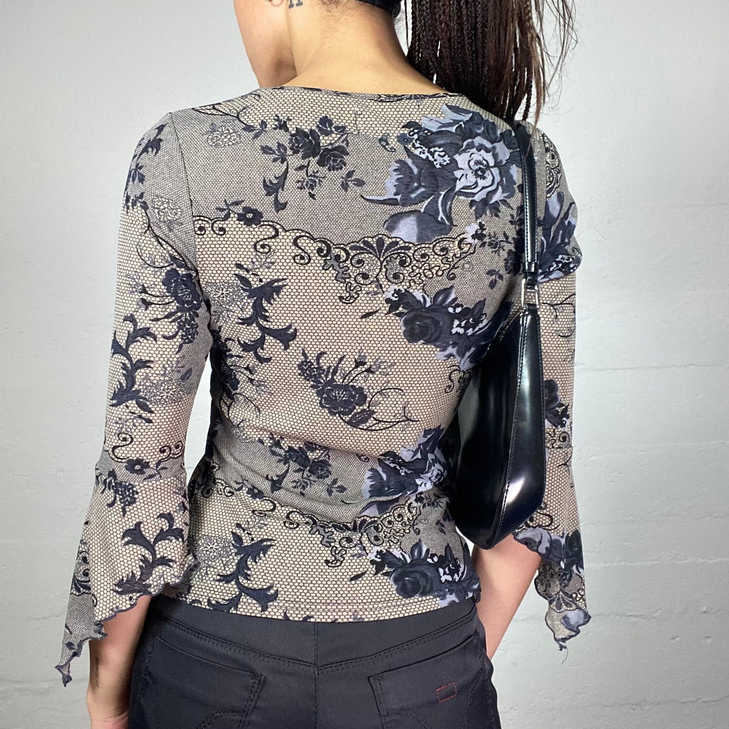 Vintage 2000's Vamp Goth Beige 3/4 Sleeve Top with Black Floral Lace Covering (S)
