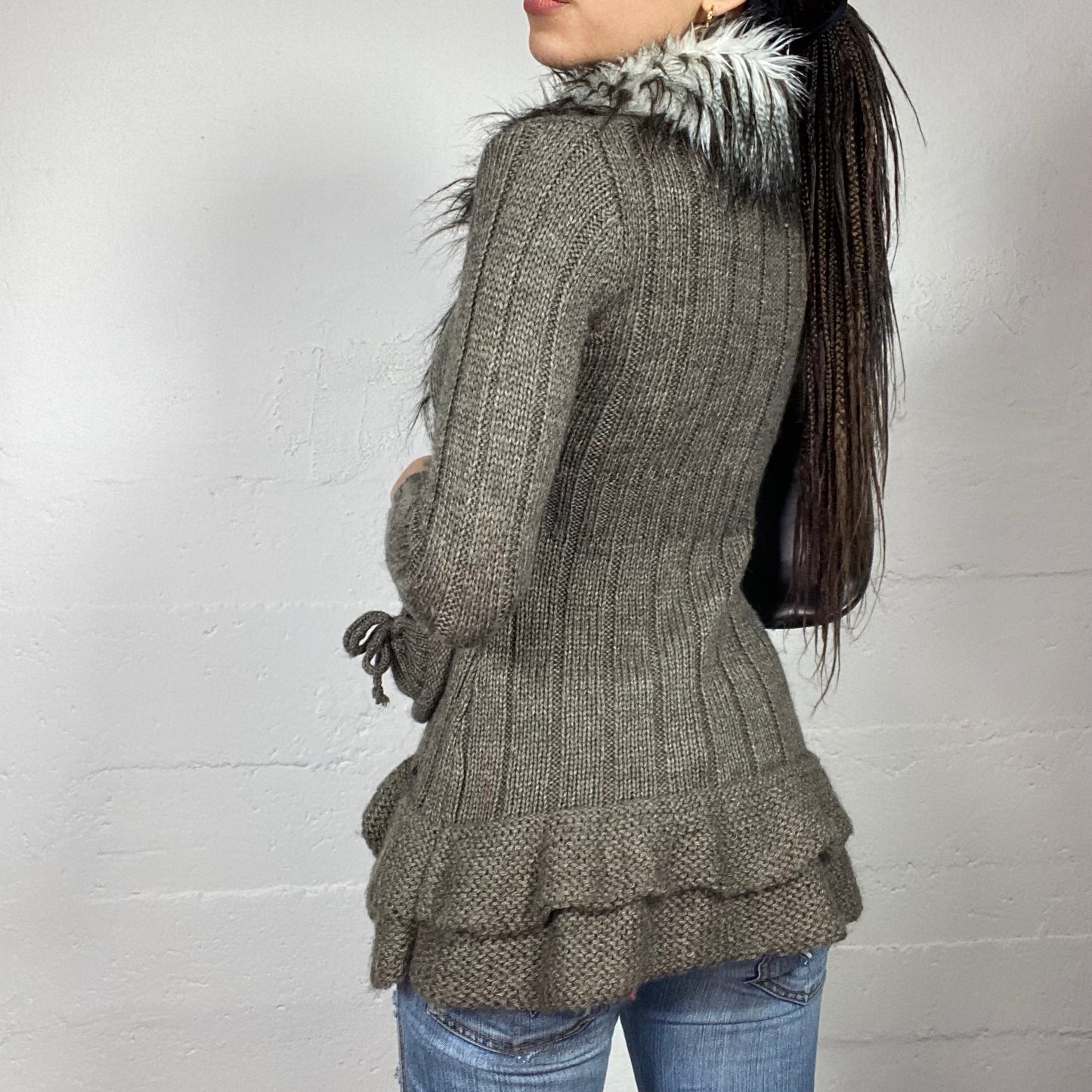 Vintage 2000's English It Girl Grey Knit Cardigan with Furry Neckline Detail (M)