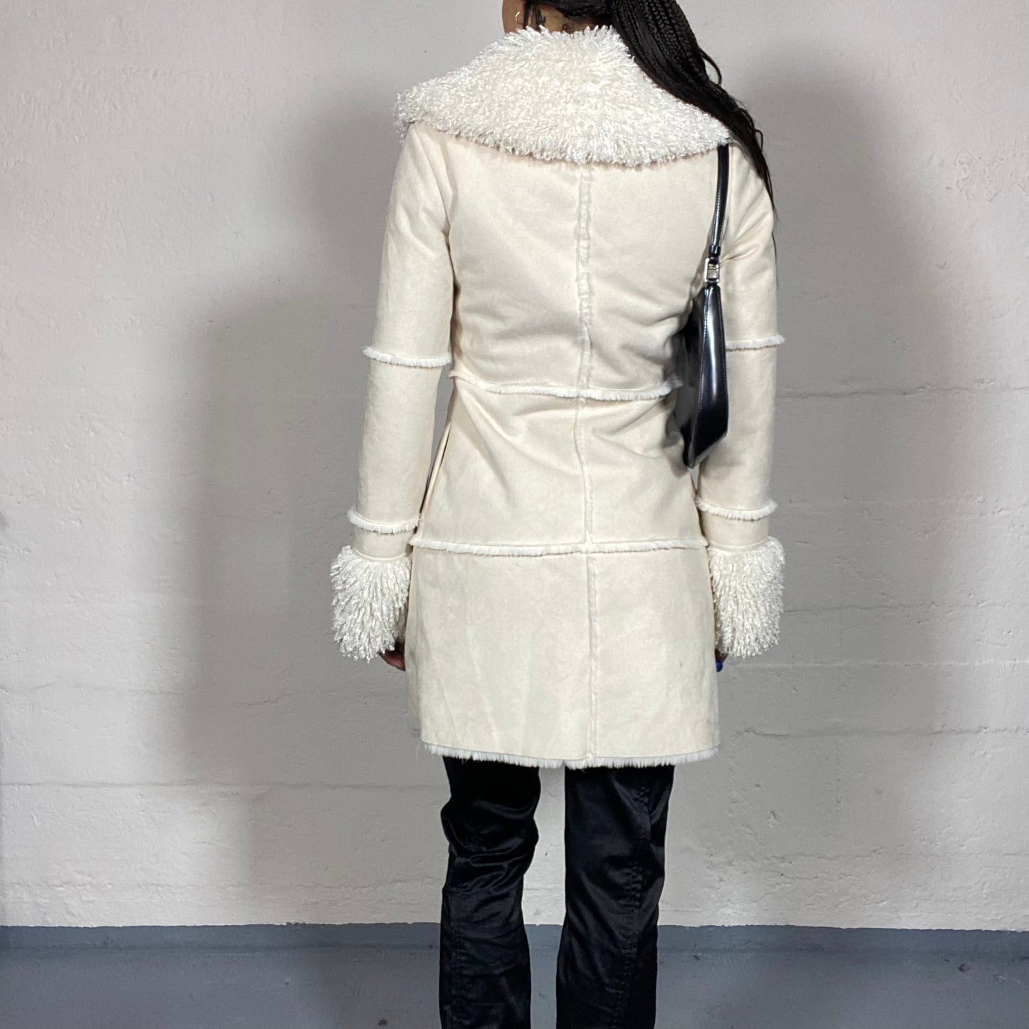 Vintage 2000's Bratz Cream Long Afghan Coat with Cream Fur Collar and Sleeves Detail (S)