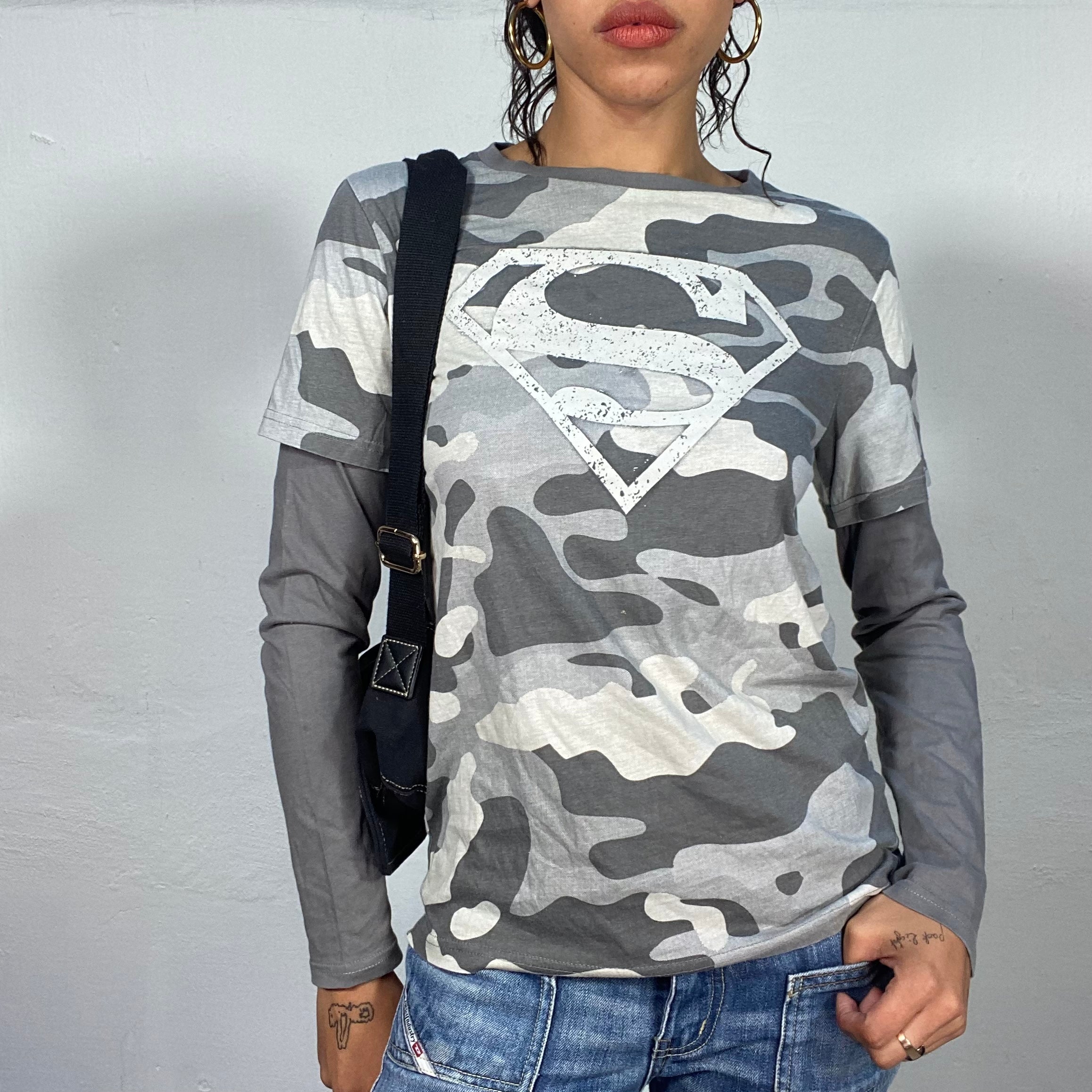 Vintage 2000’s long sleeve camouflage top main image 1