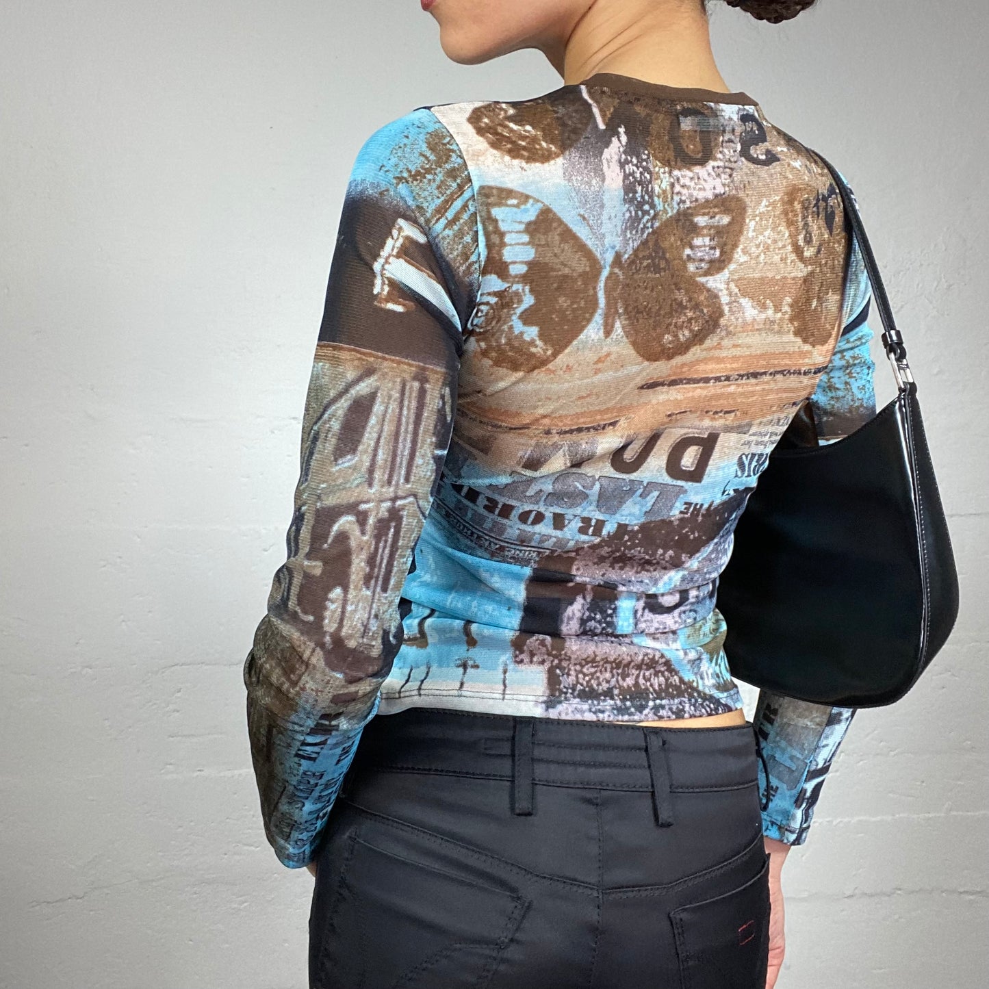 Vintage 2000's Batik Brown and Blue Longsleeve Top with Two Sides Print Part Detail (S/M)