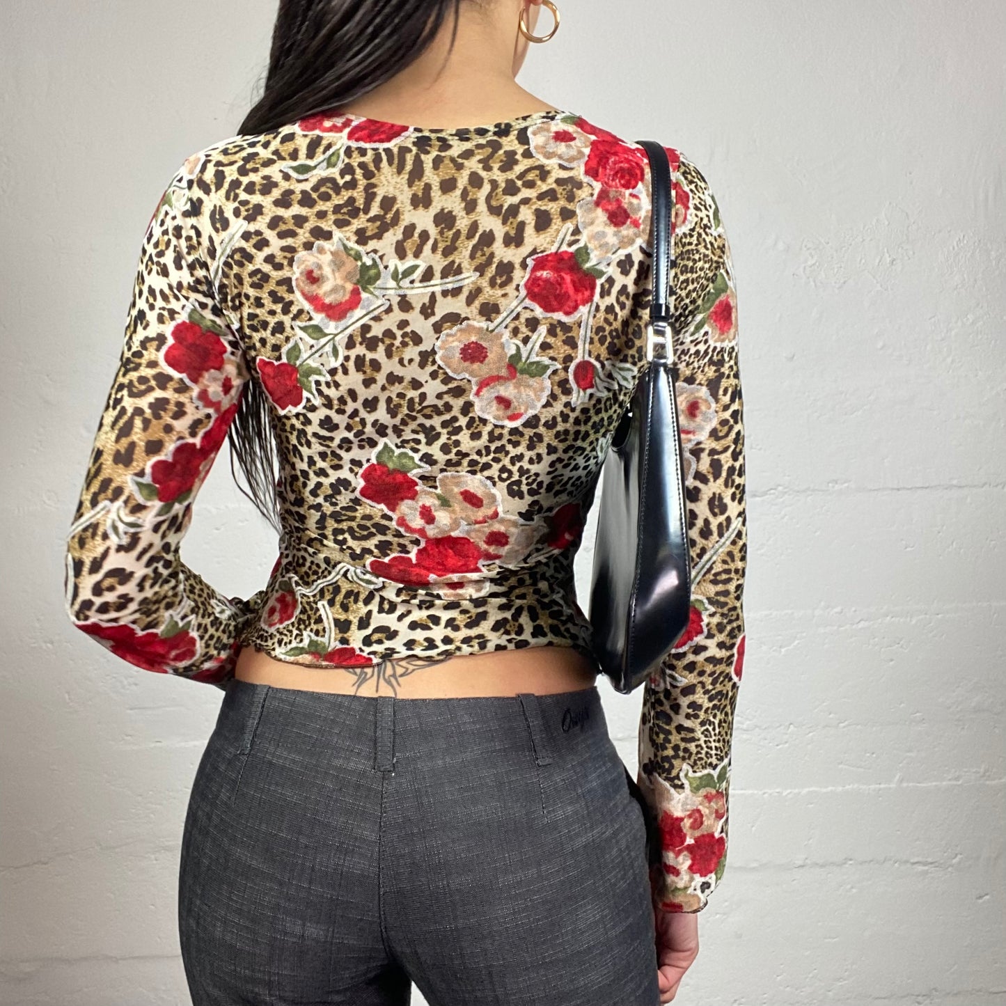 Vintage 90's Romantic Brown Longsleeve Top with Chetaah & Roses Print (S)