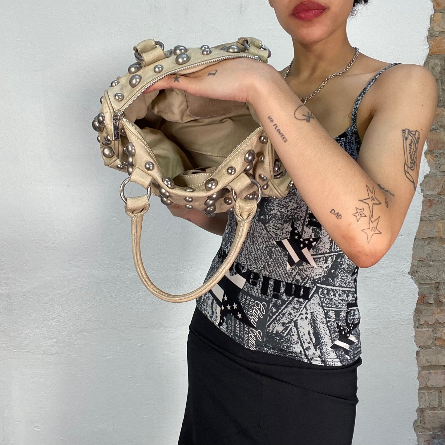 Vintage 2000's Sleaze Creme White Hand Bag with Round Silver Studs