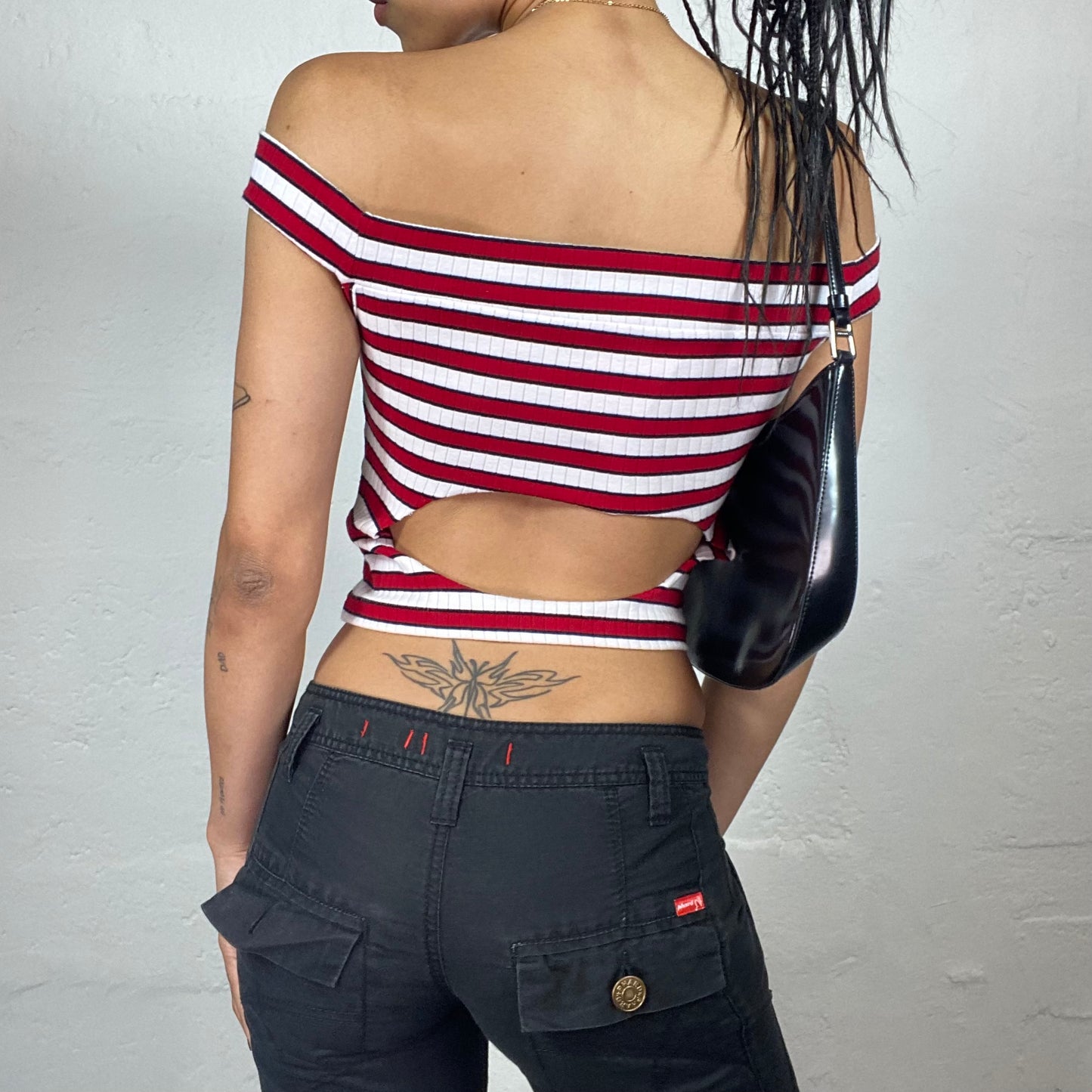 Vintage 2000’s Guess White Blue and Red Striped Off Shoulder Top With Cutout Back Detail (S/M)