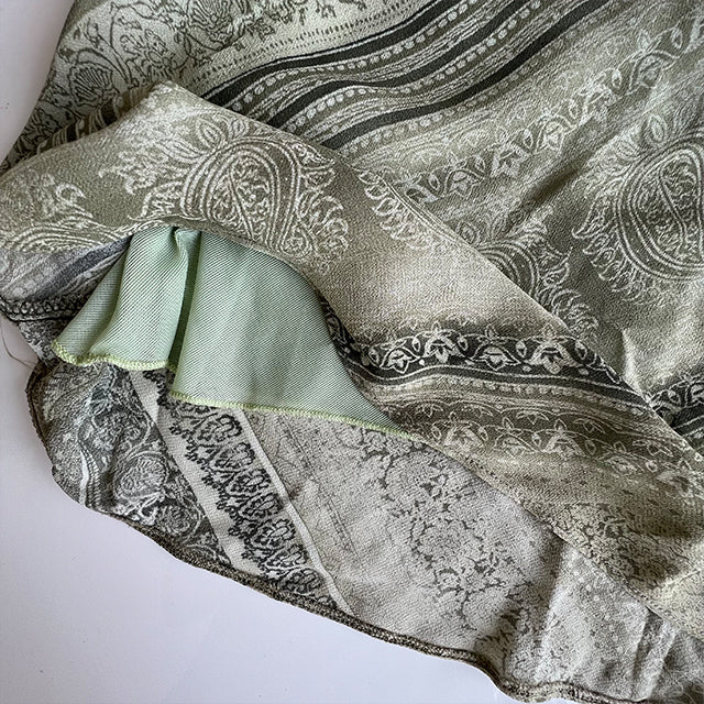 Vintage 90's Boho Green Paisley Midi Skirt (36-38 EU / UK 8-10 / US 4-6)