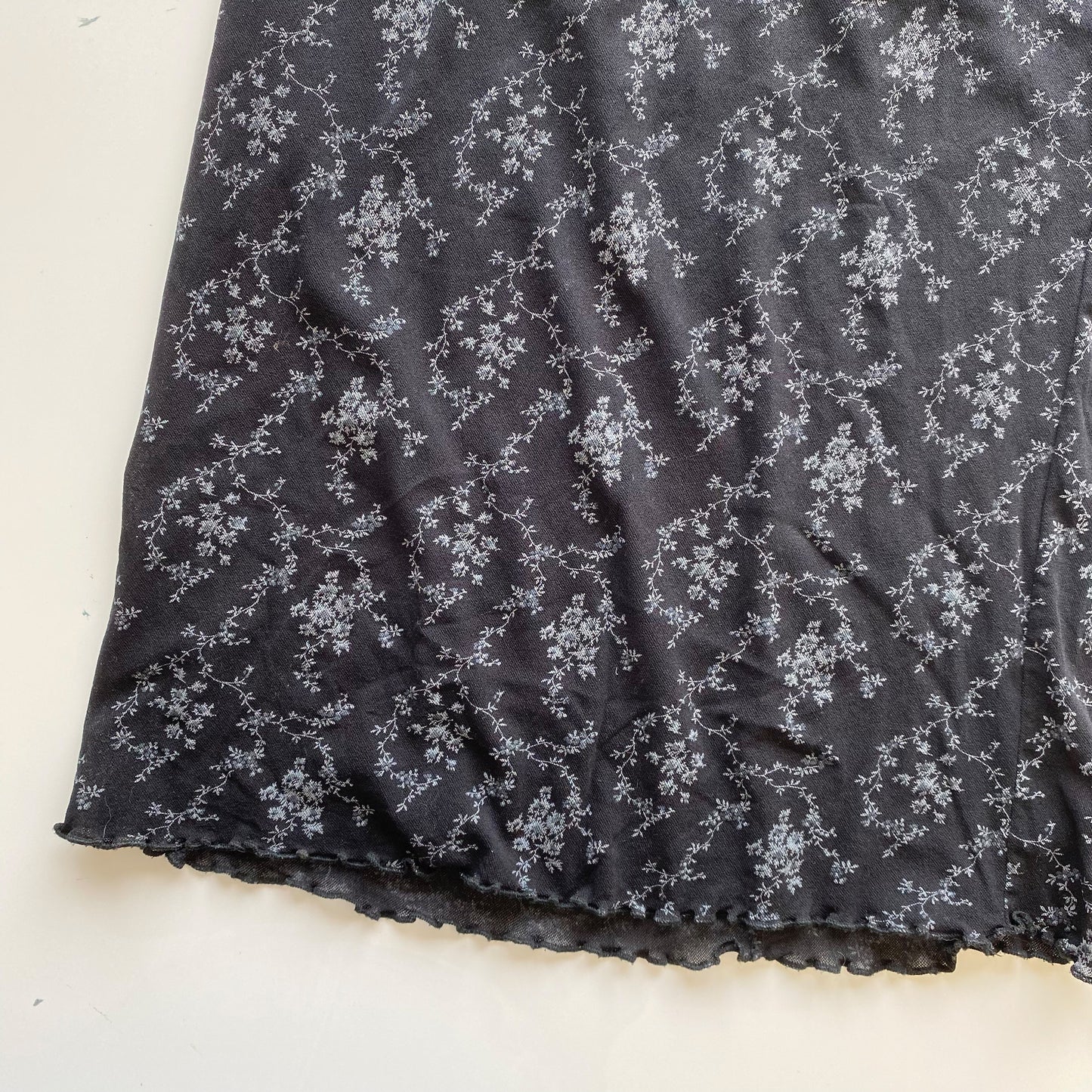 Vintage 90’s Witchy Black Mesh Maxidress with White Floral Pattern (XS/S)