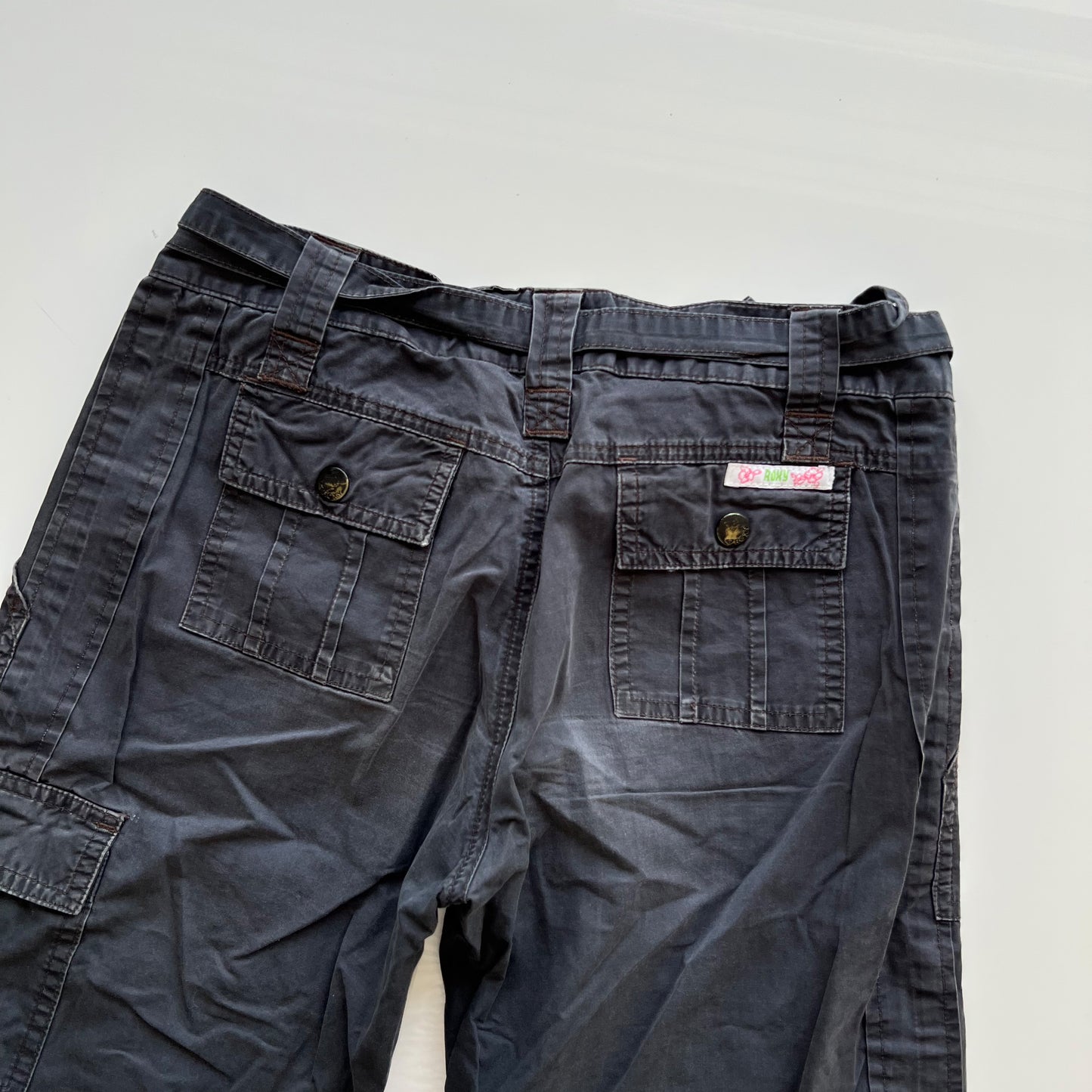 Vintage 90’s Low Waist Faded Black Baggy Cargo Pants (34 EU / 6 UK / 2 US)