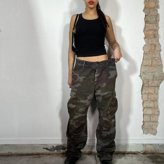 Vintage 2000's Grunge Baggy Carhartt Camo Cargo Pants (M/L)