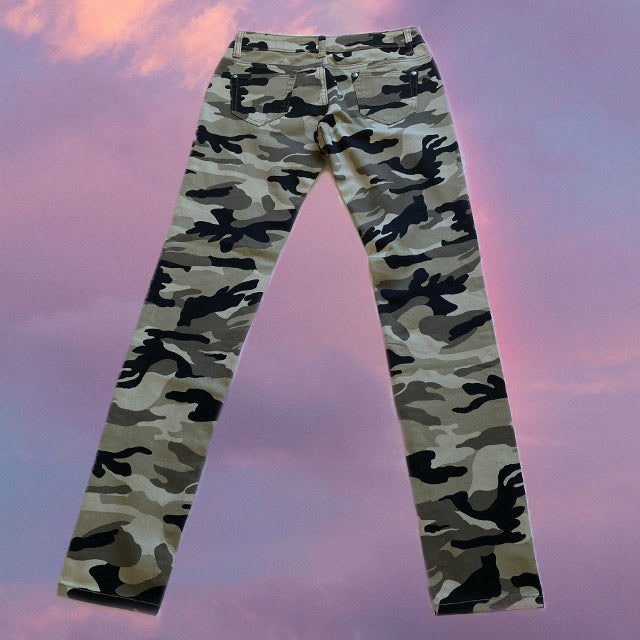 Vintage Y2K Low Waist Camo Straight Leg Jeans (38 EU/UK 12)