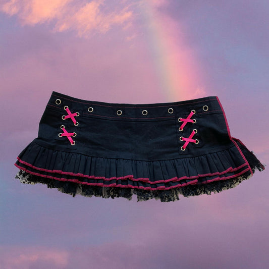 Vintage Y2K Goth Nana Style Ultra Mini Skirt (M)